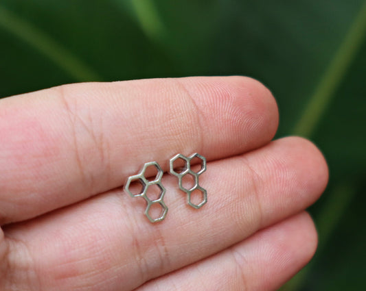 Sterling Silver Bee Honeycomb Studσ Earrings