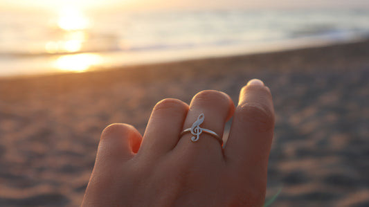 Sterling Silver Key of Sol Ring Women