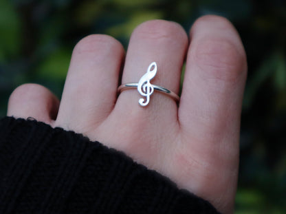 Sterling Silver Key of Sol Ring Women