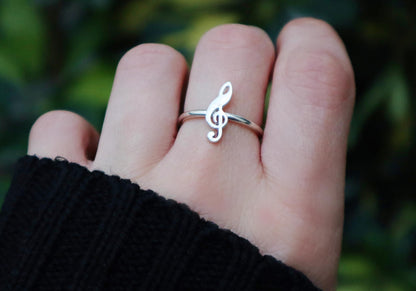 Sterling Silver Key of Sol Ring Women