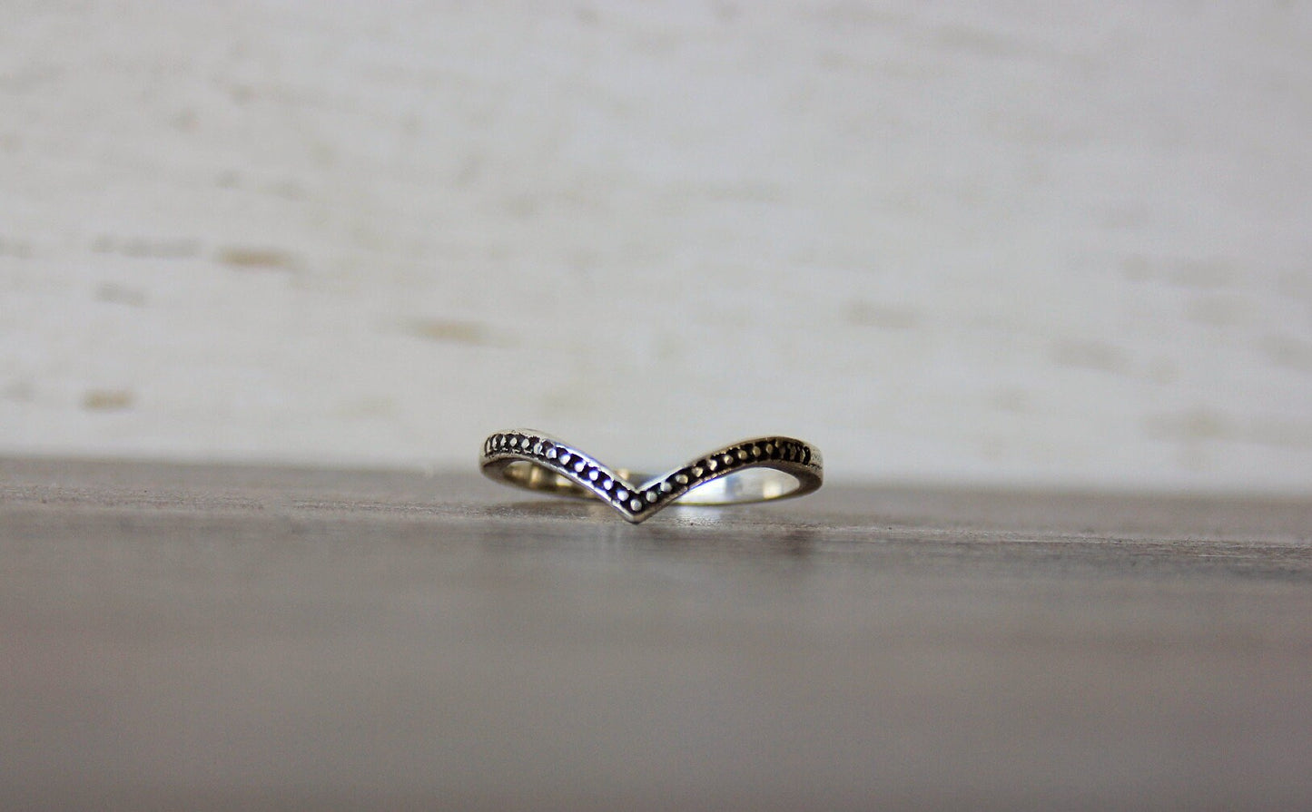 Sterling silver chevron ring woman